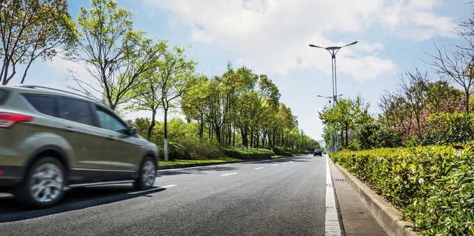 La frenata rigenerativa nelle auto elettriche e ibride: cos'è, come funziona e vantaggi